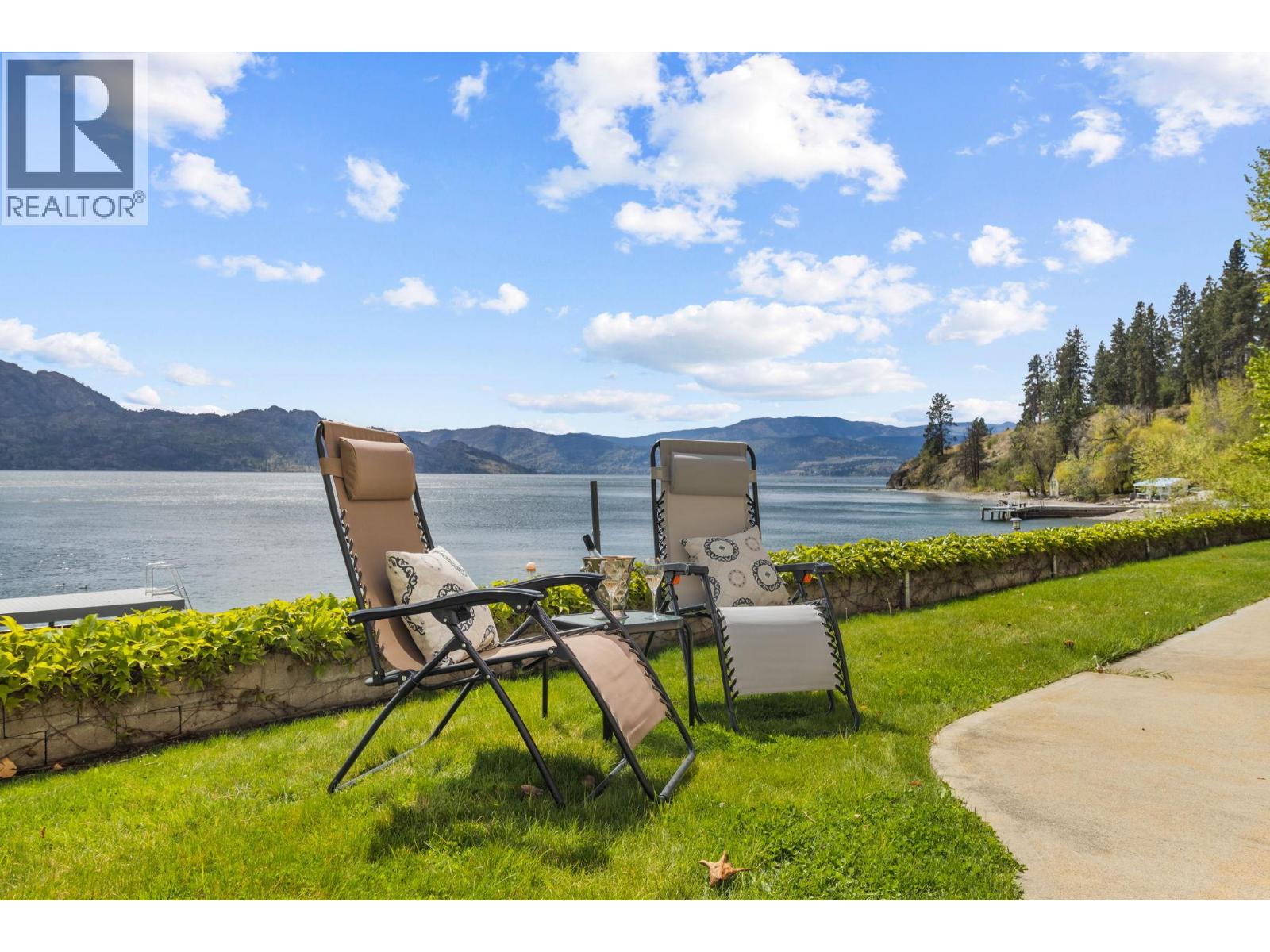 3050 Seclusion Bay Road Unit# 100