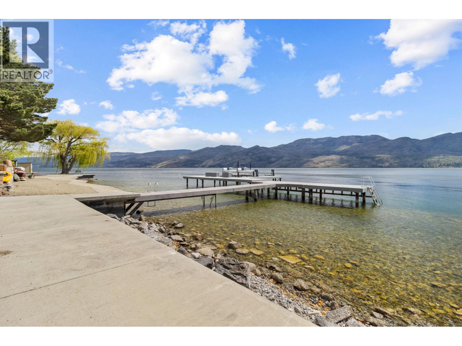 3050 Seclusion Bay Road Unit# 100