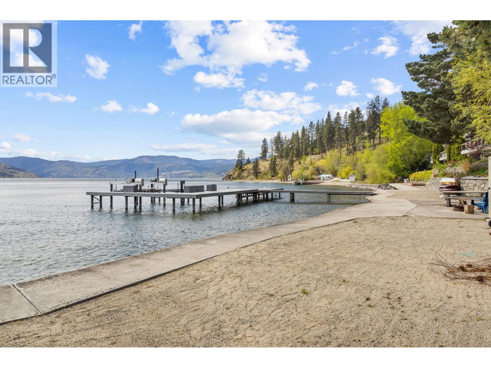 3050 Seclusion Bay Road Unit# 100