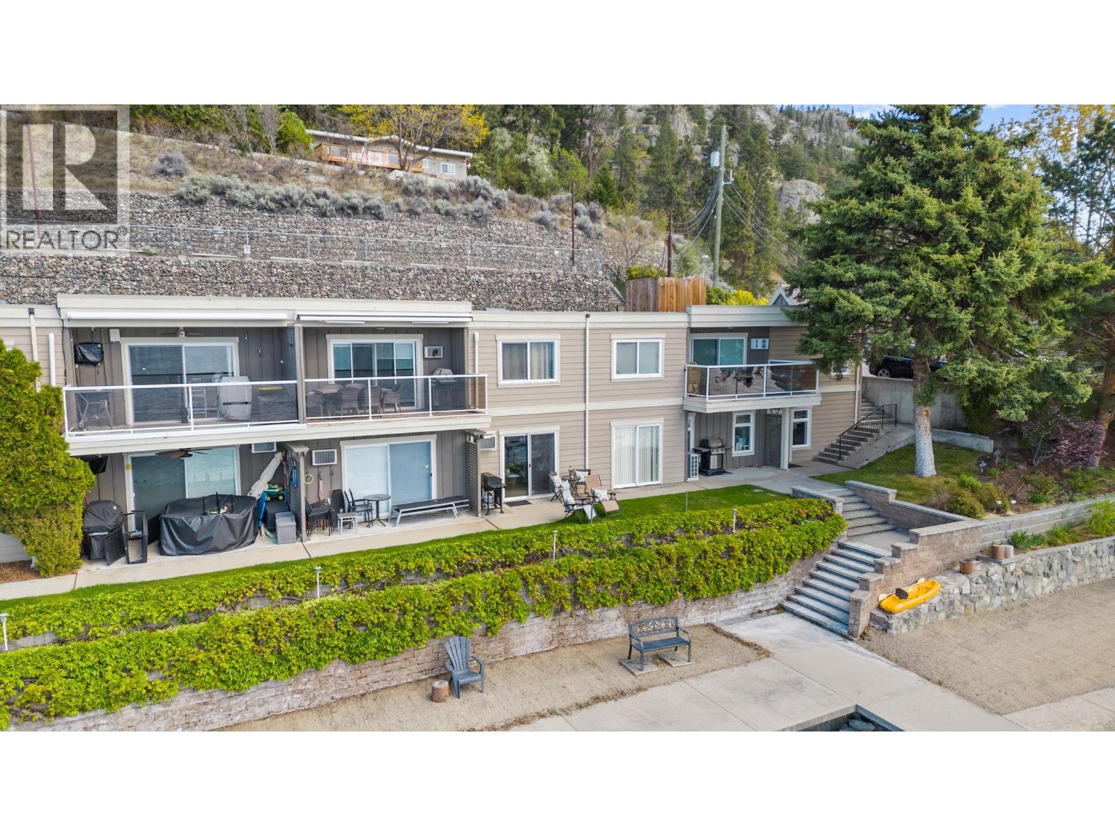 3050 Seclusion Bay Road Unit# 100