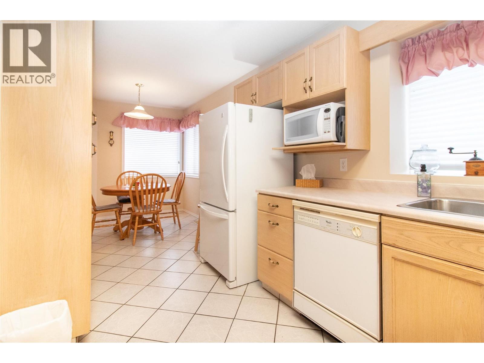 1874 Parkview Crescent Unit# 38