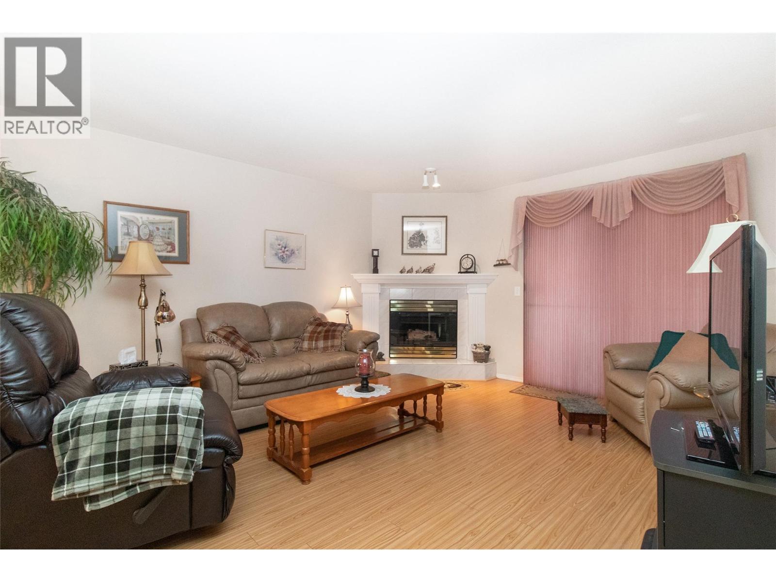 1874 Parkview Crescent Unit# 38