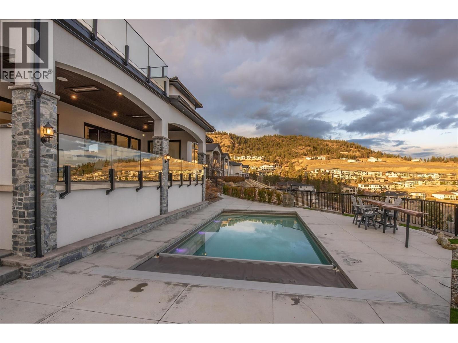 3279 Vineyard View Drive