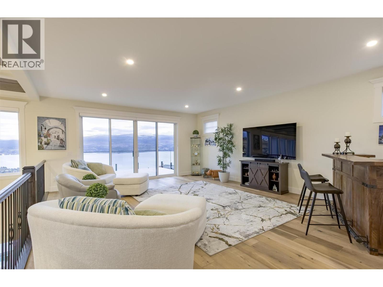3279 Vineyard View Drive
