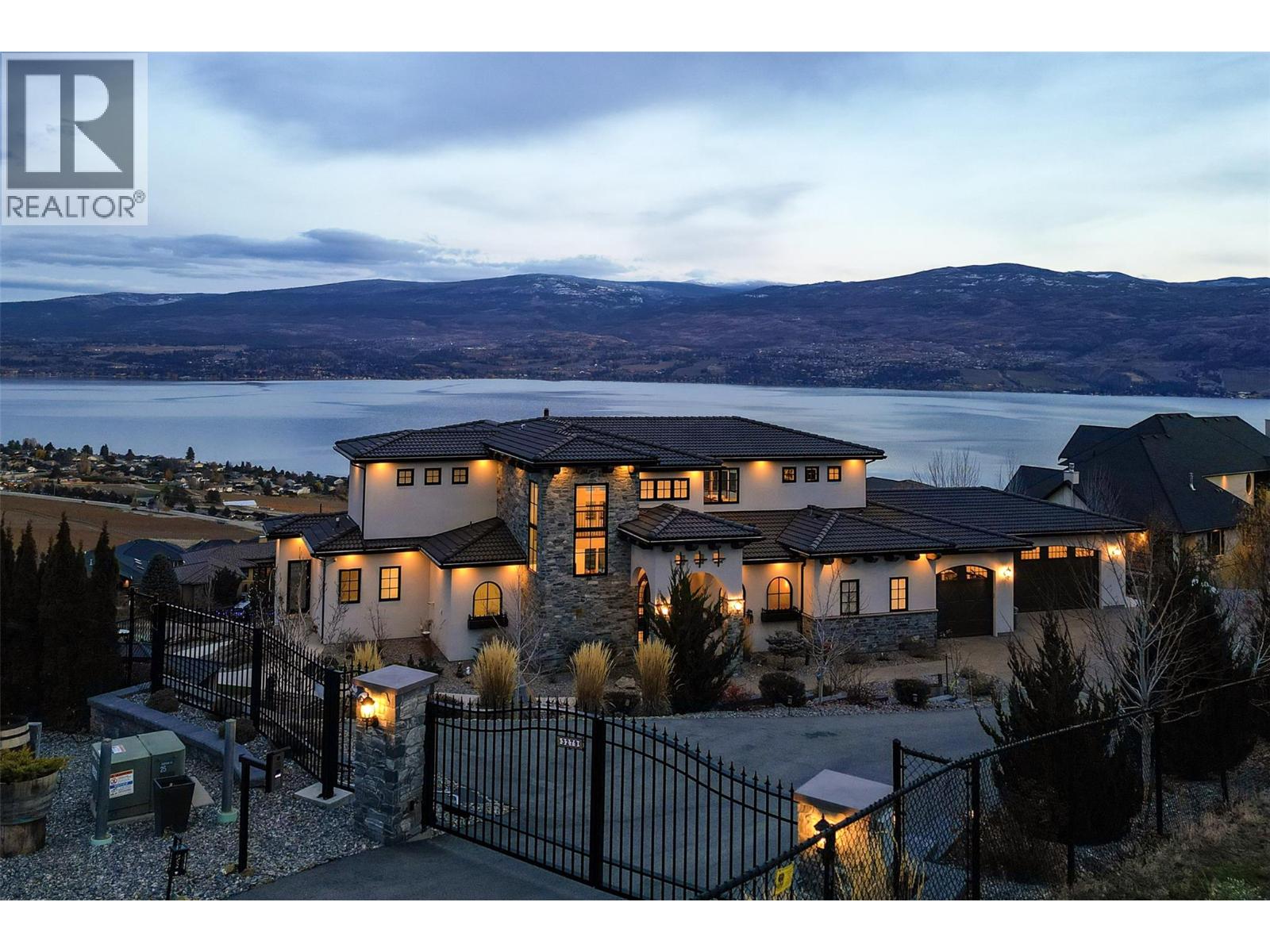 3279 Vineyard View Drive