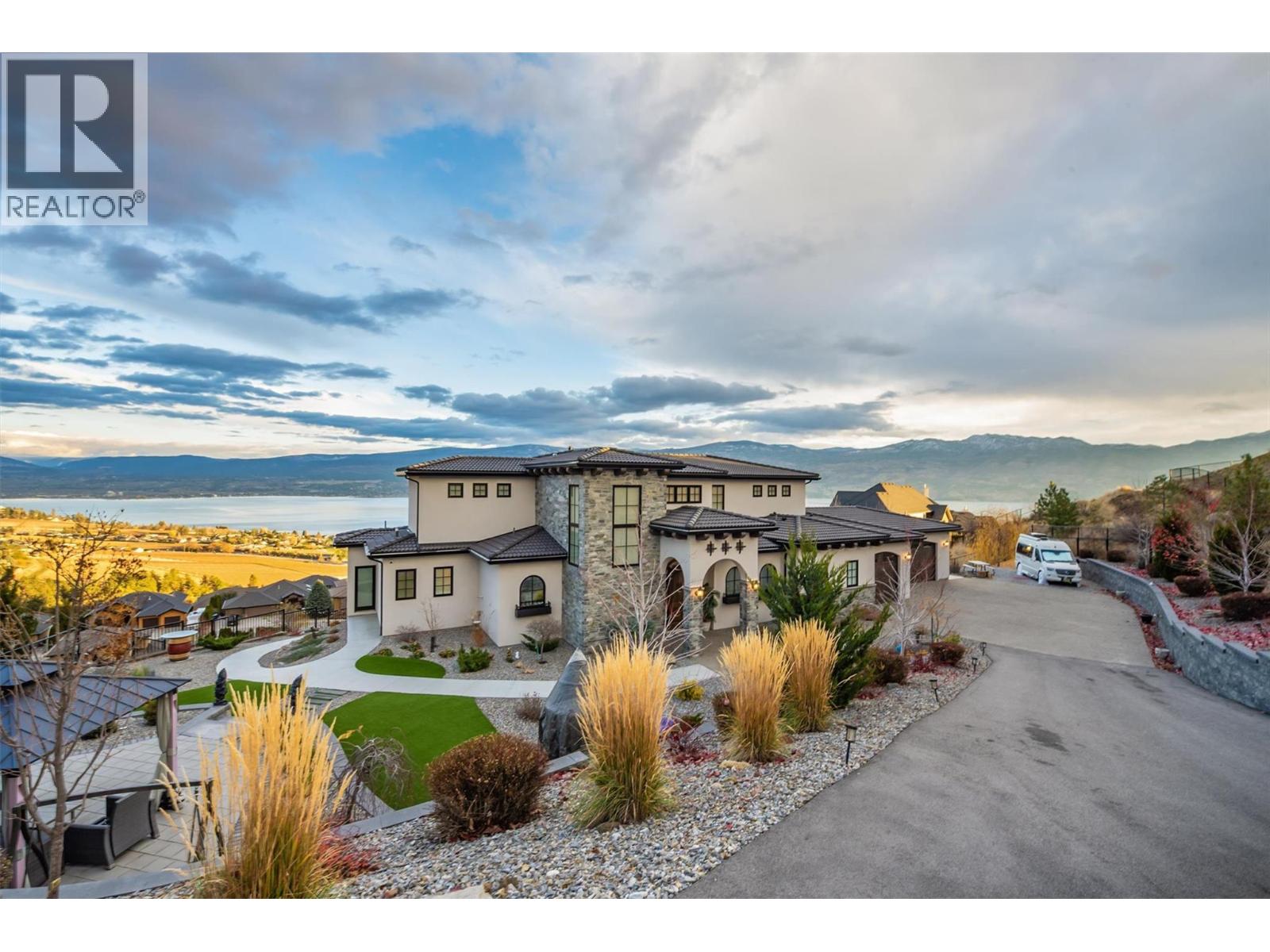 3279 Vineyard View Drive