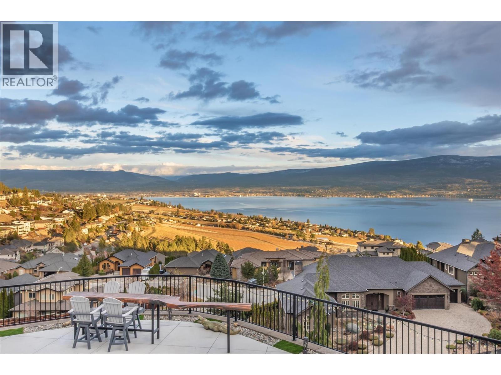 3279 Vineyard View Drive