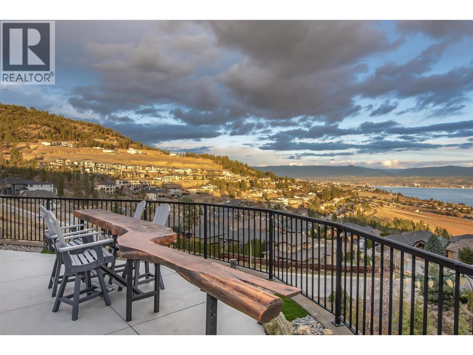 3279 Vineyard View Drive