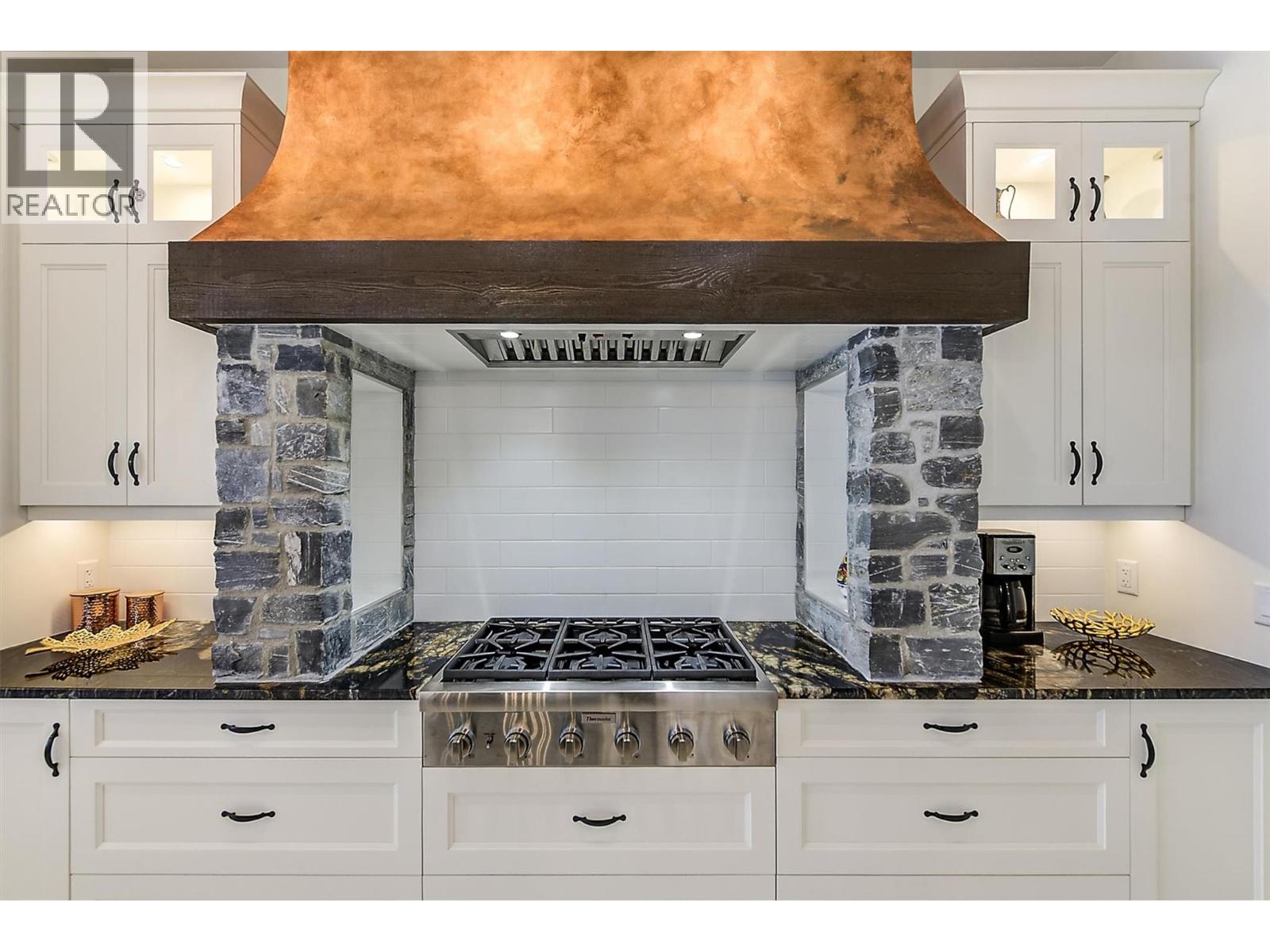 3279 Vineyard View Drive