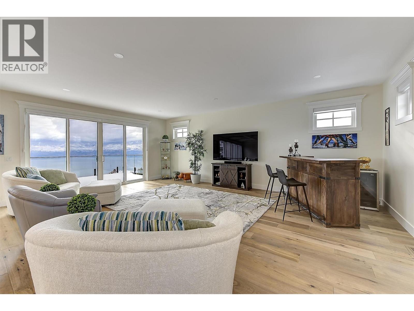 3279 Vineyard View Drive