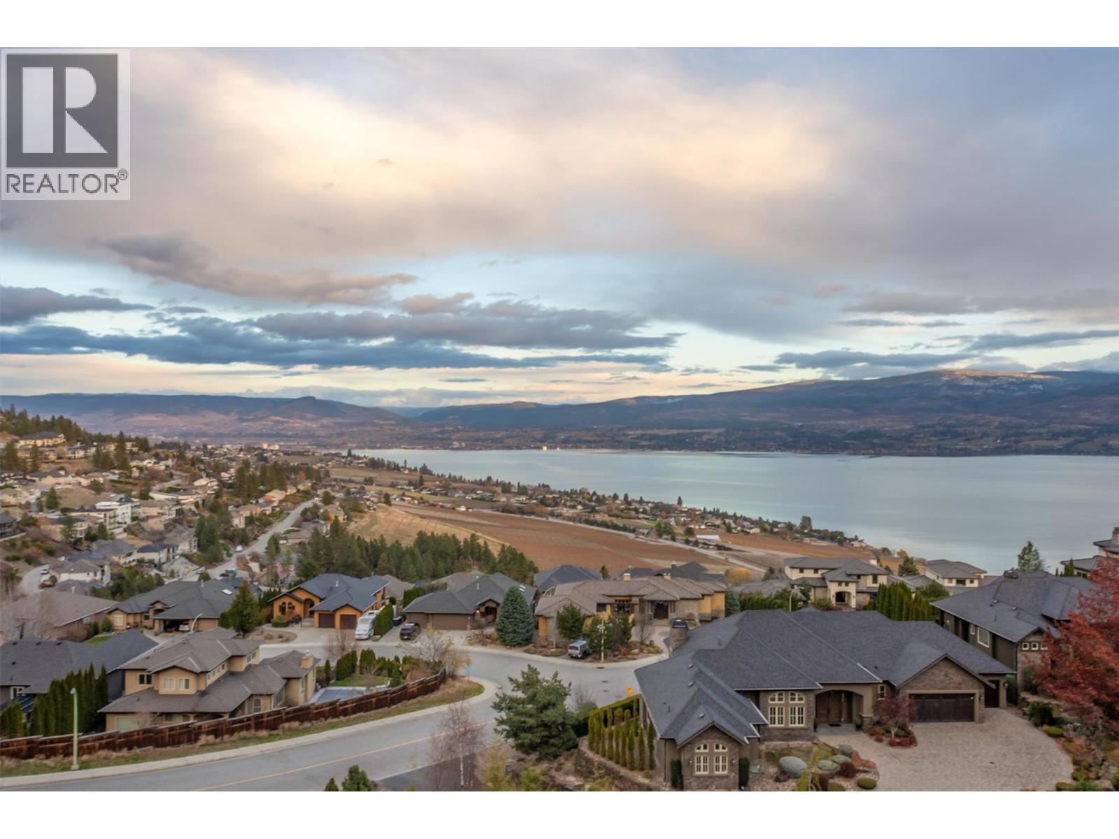 3279 Vineyard View Drive