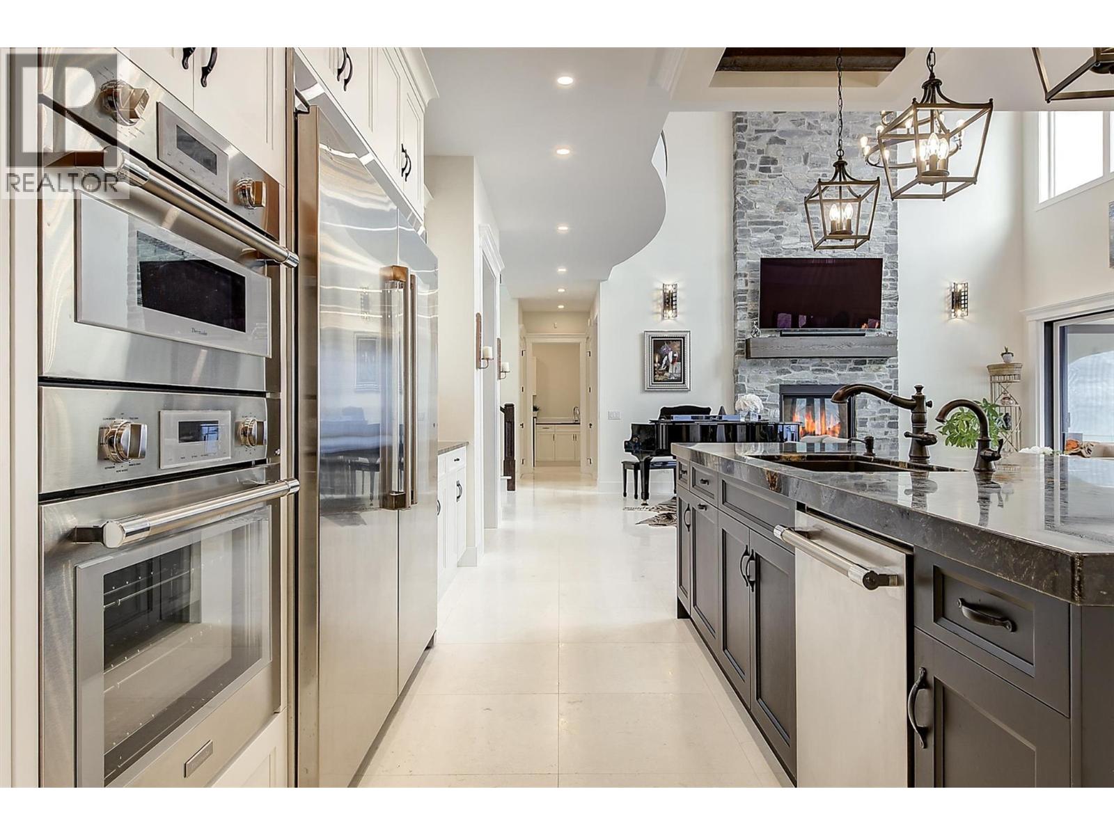 3279 Vineyard View Drive