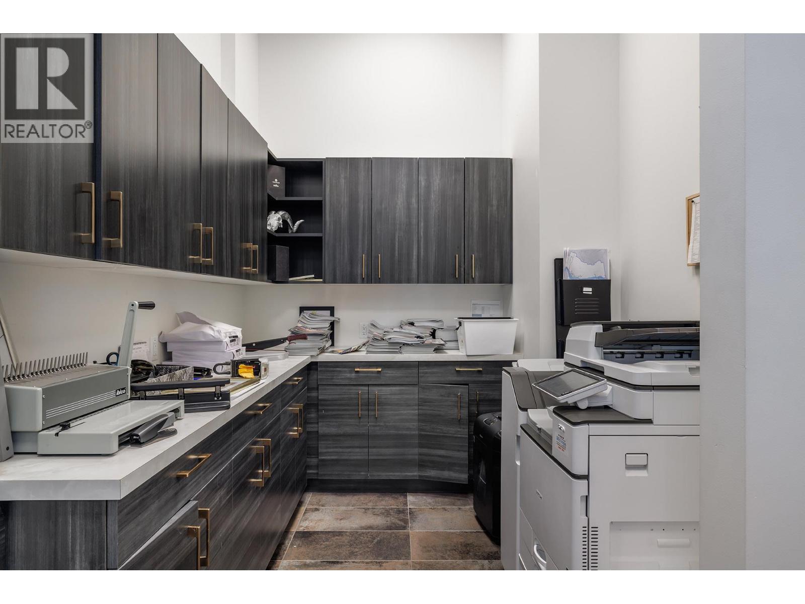 525 97 S Highway Unit# 200