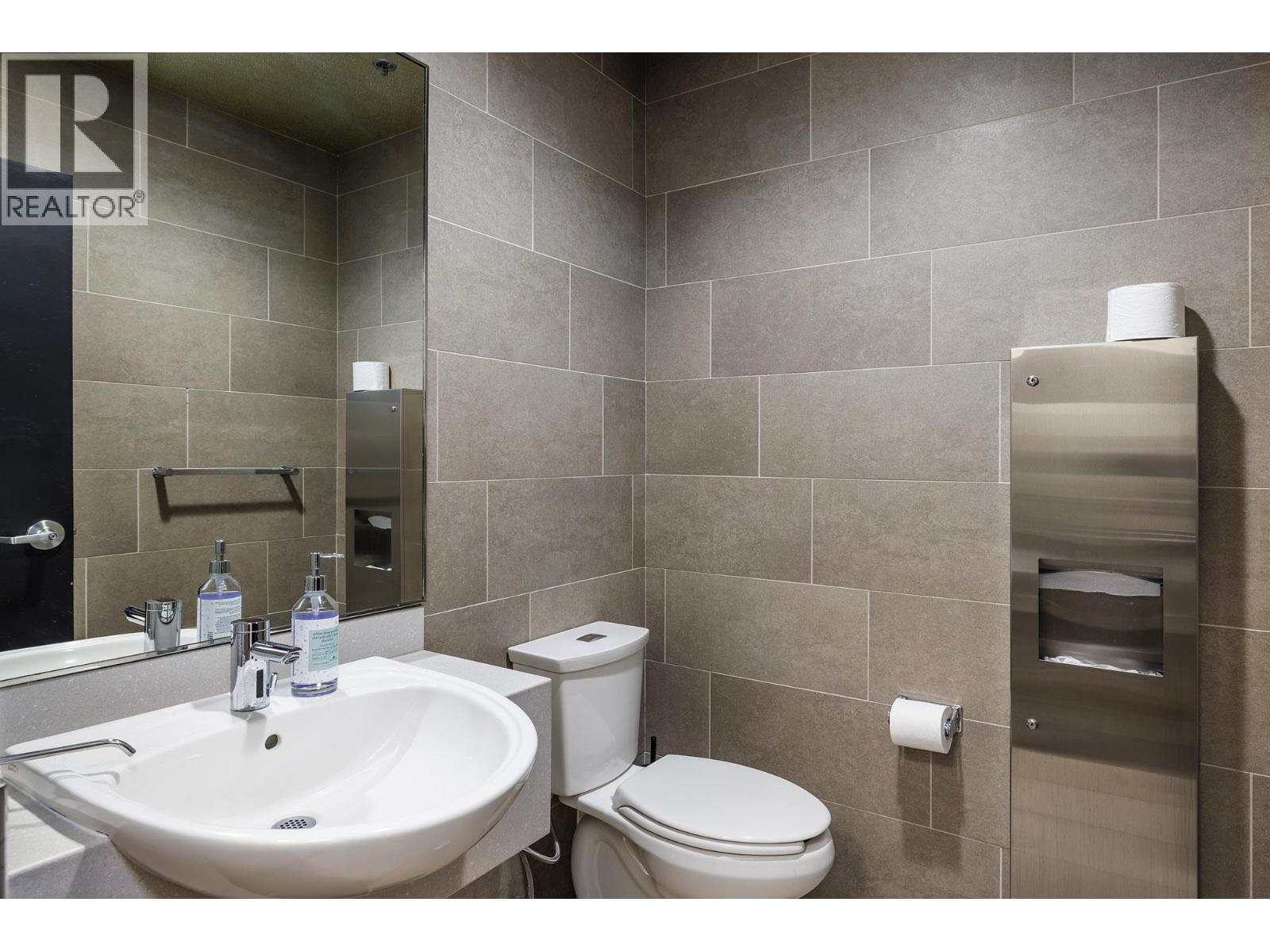 525 97 S Highway Unit# 200