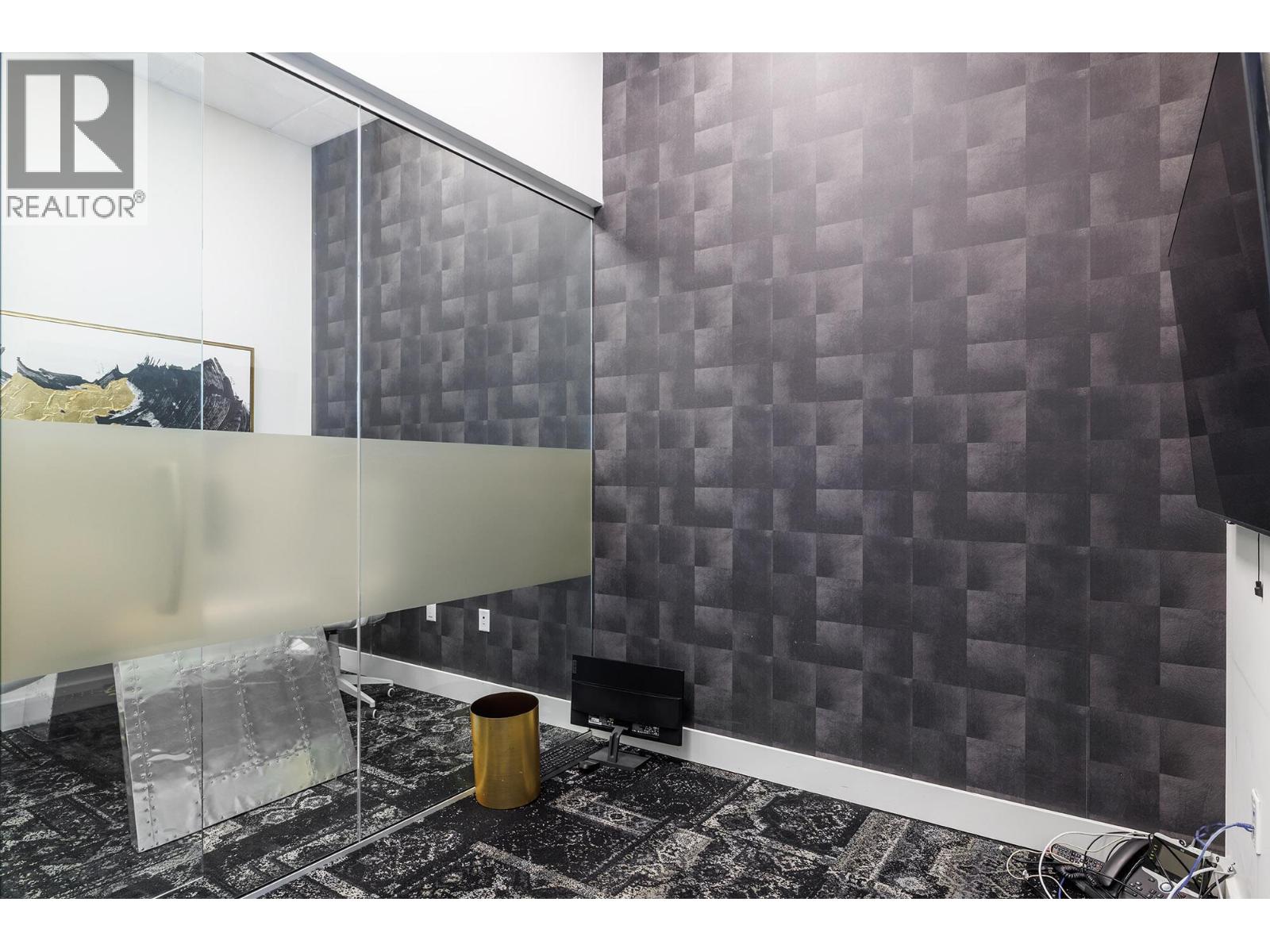 525 97 S Highway Unit# 200