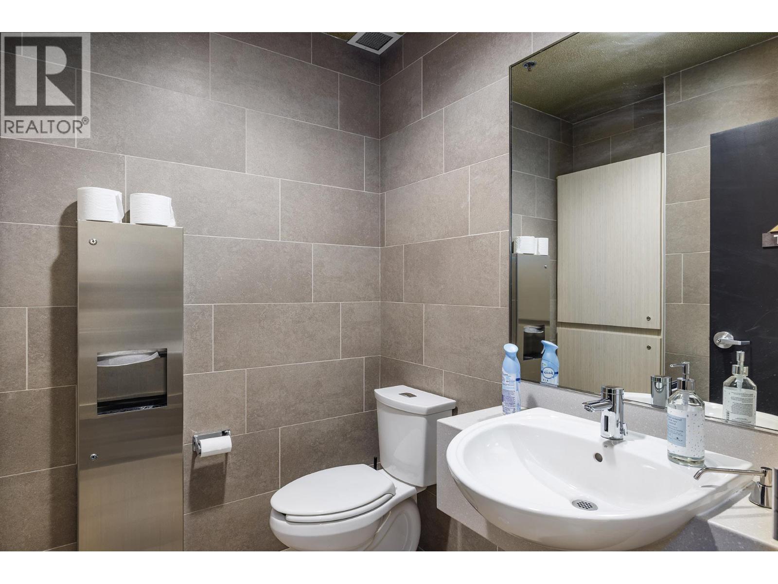 525 97 S Highway Unit# 200