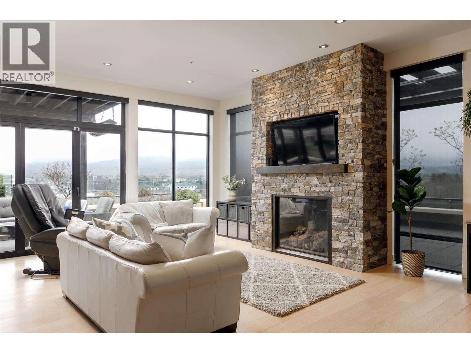 550 West Avenue Unit# 501