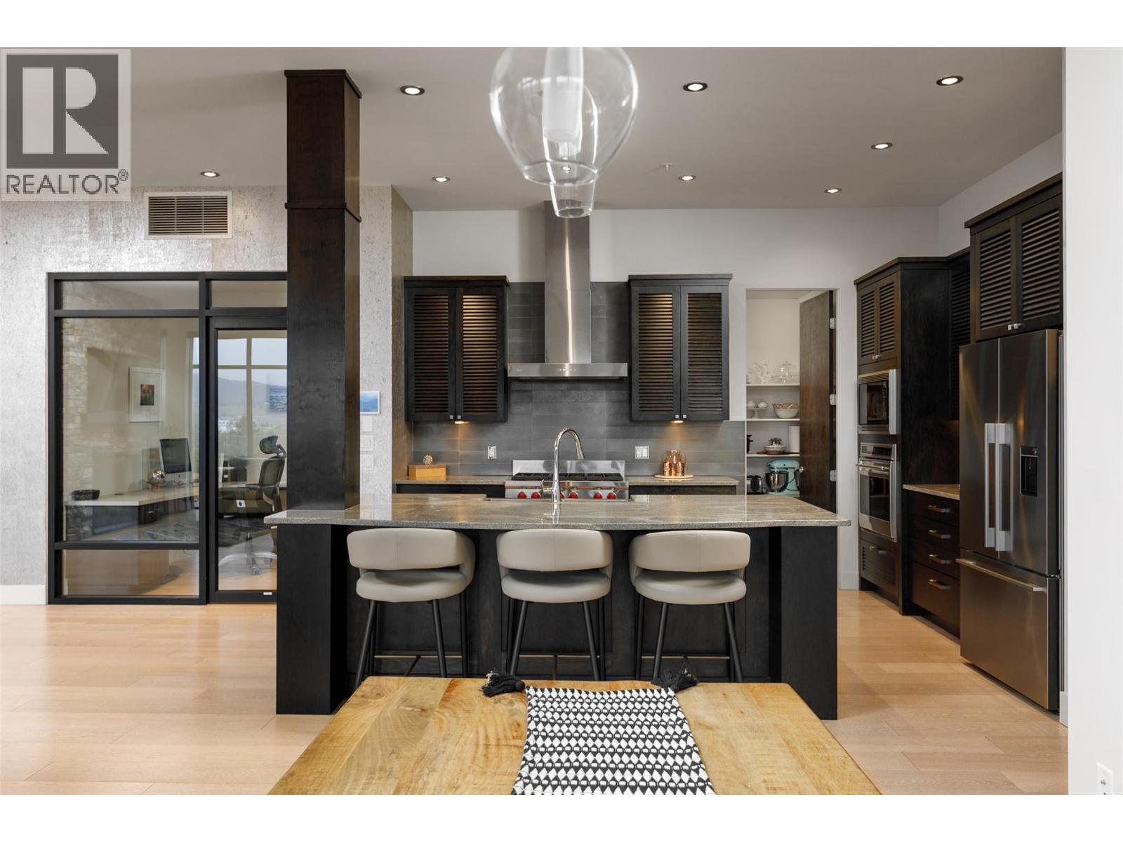550 West Avenue Unit# 501