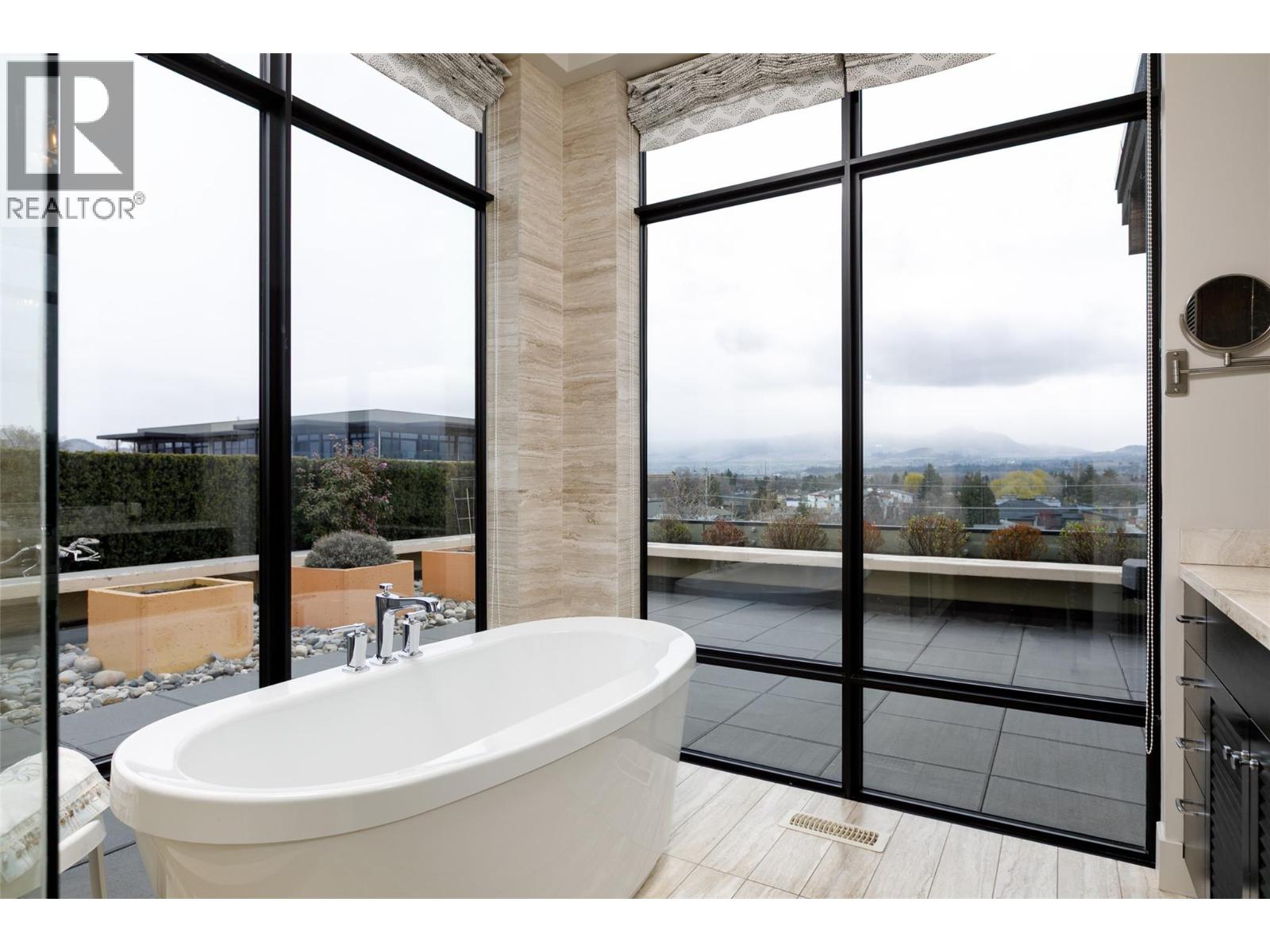 550 West Avenue Unit# 501