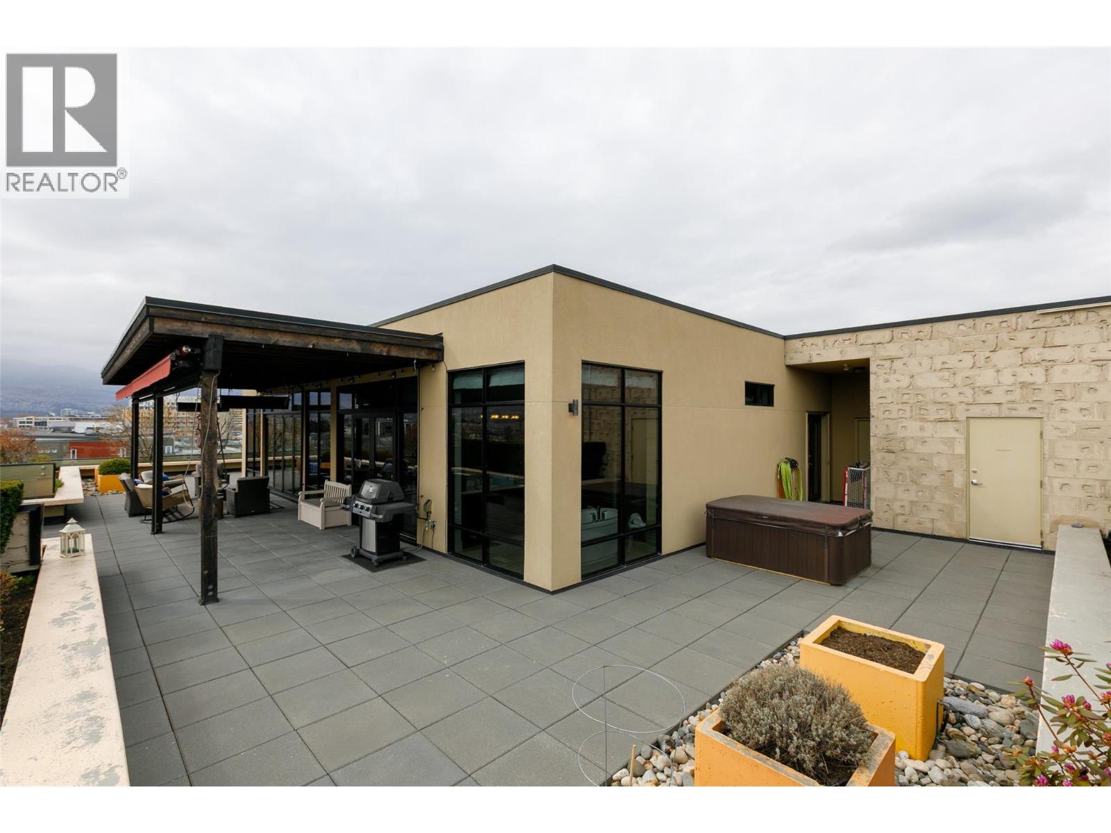 550 West Avenue Unit# 501
