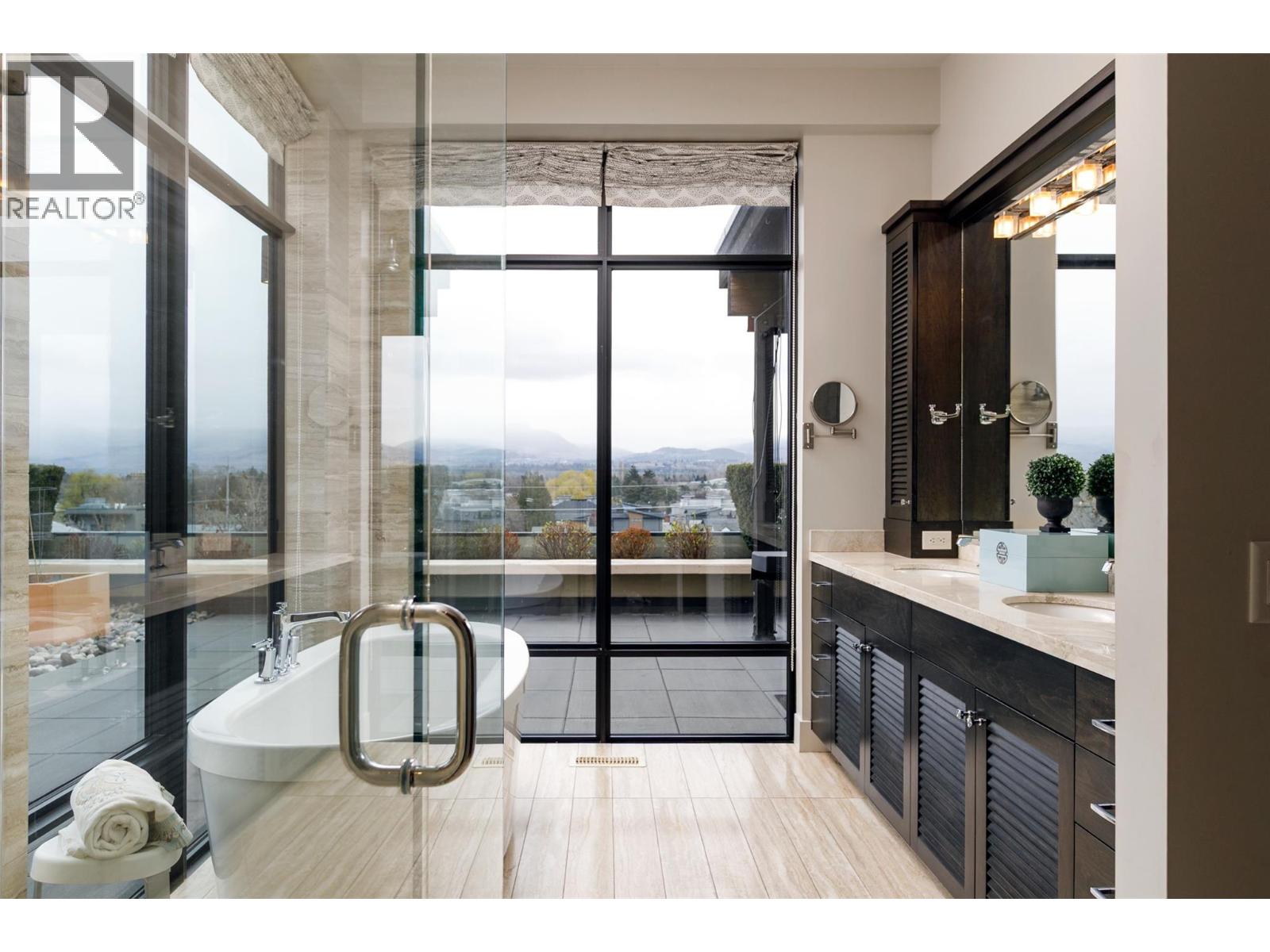 550 West Avenue Unit# 501