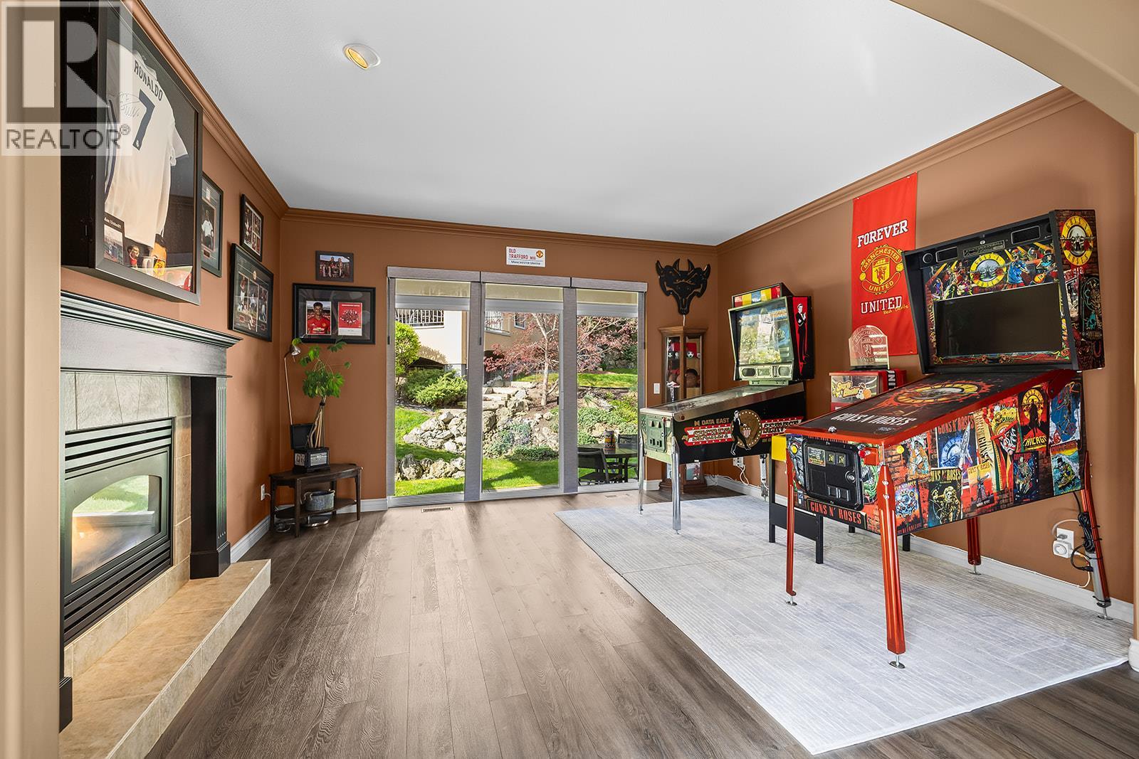 2302 Country Club Drive