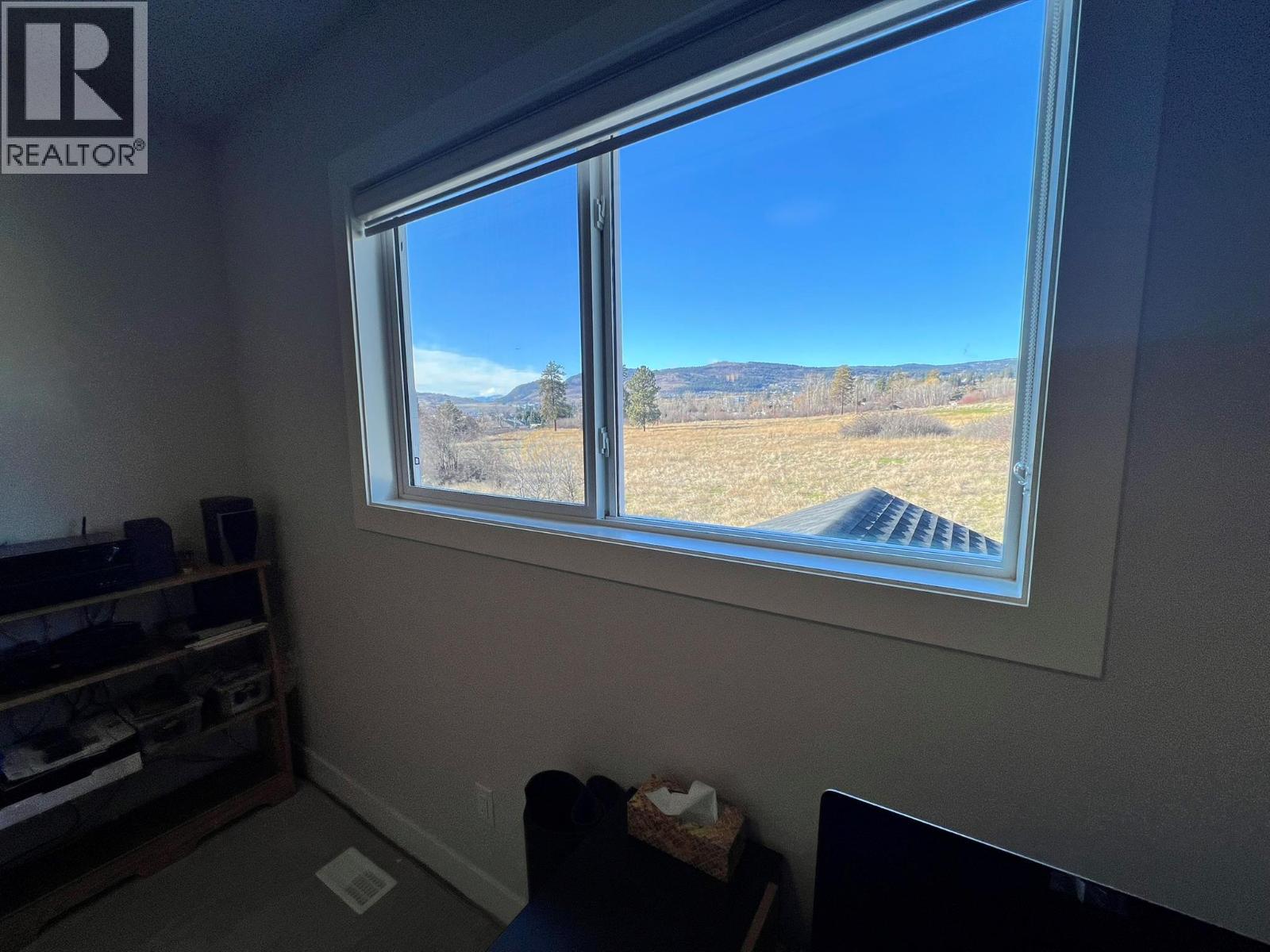 3369 Hawks Crescent