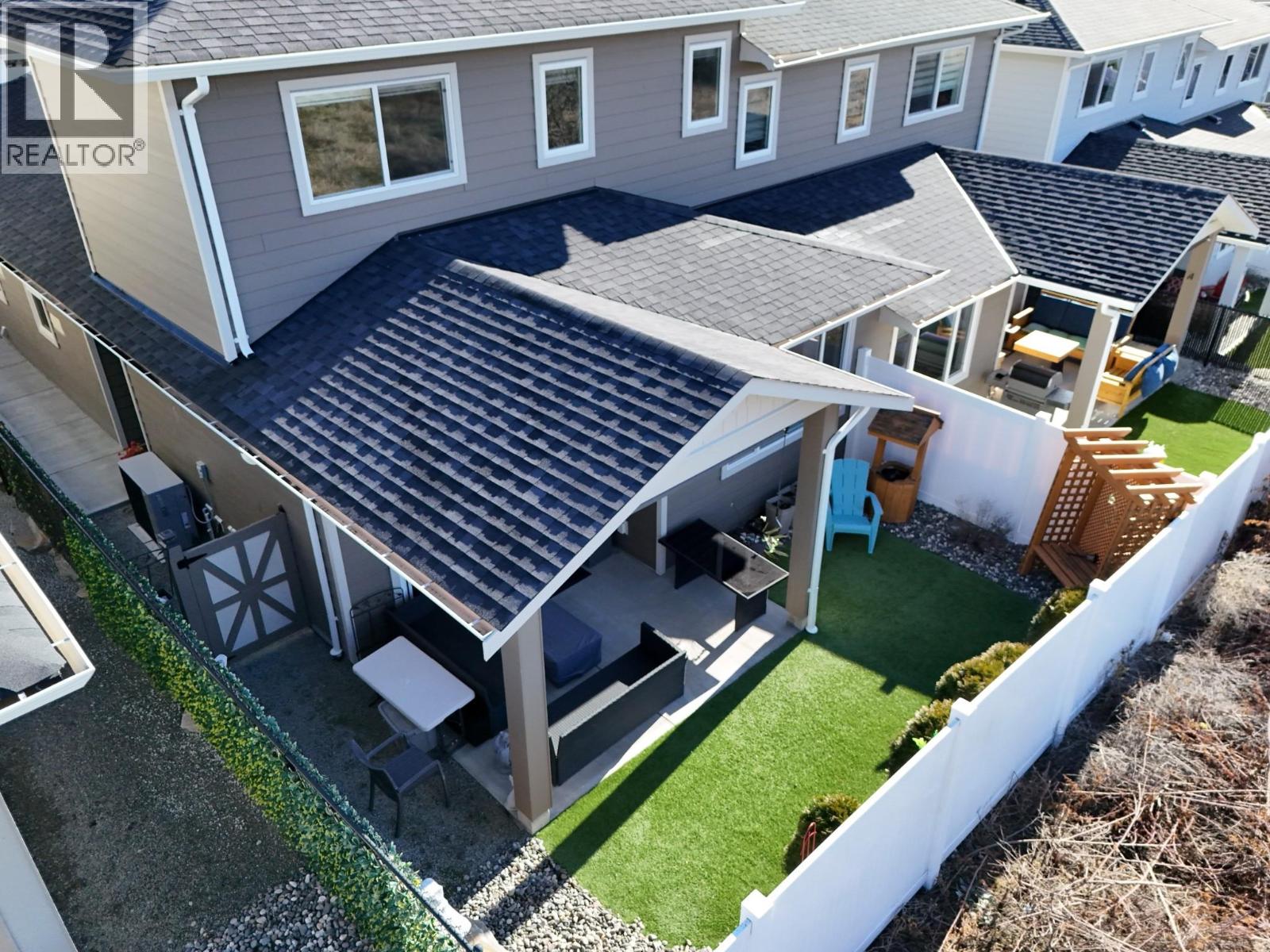 3369 Hawks Crescent