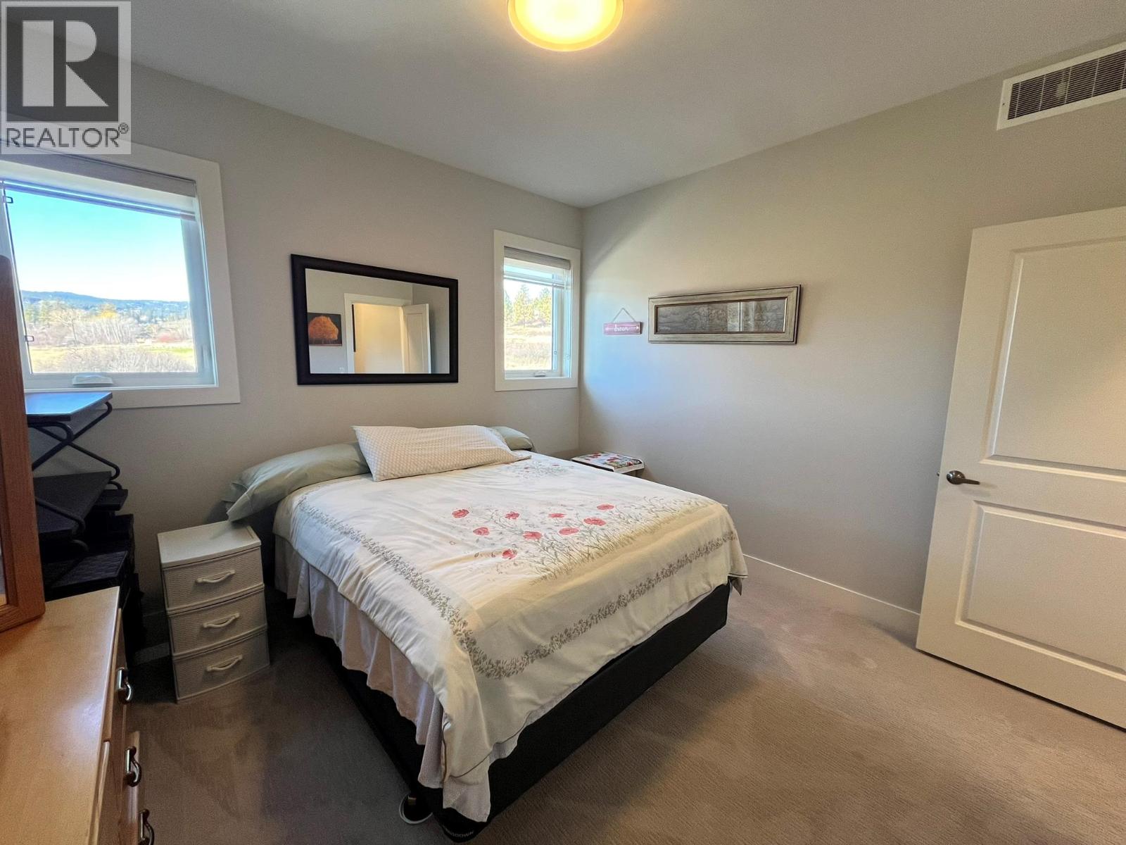 3369 Hawks Crescent