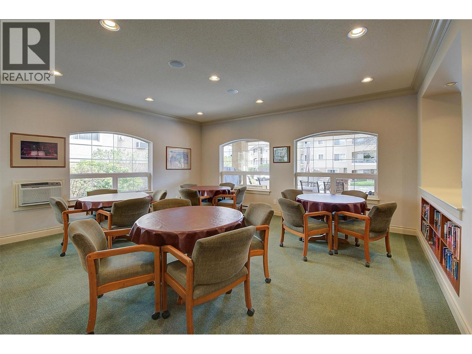 3890 Brown Road Unit# 215