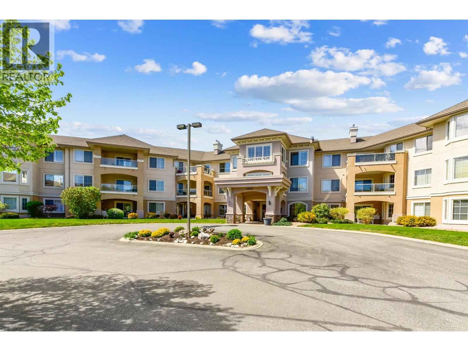 3890 Brown Road Unit# 215
