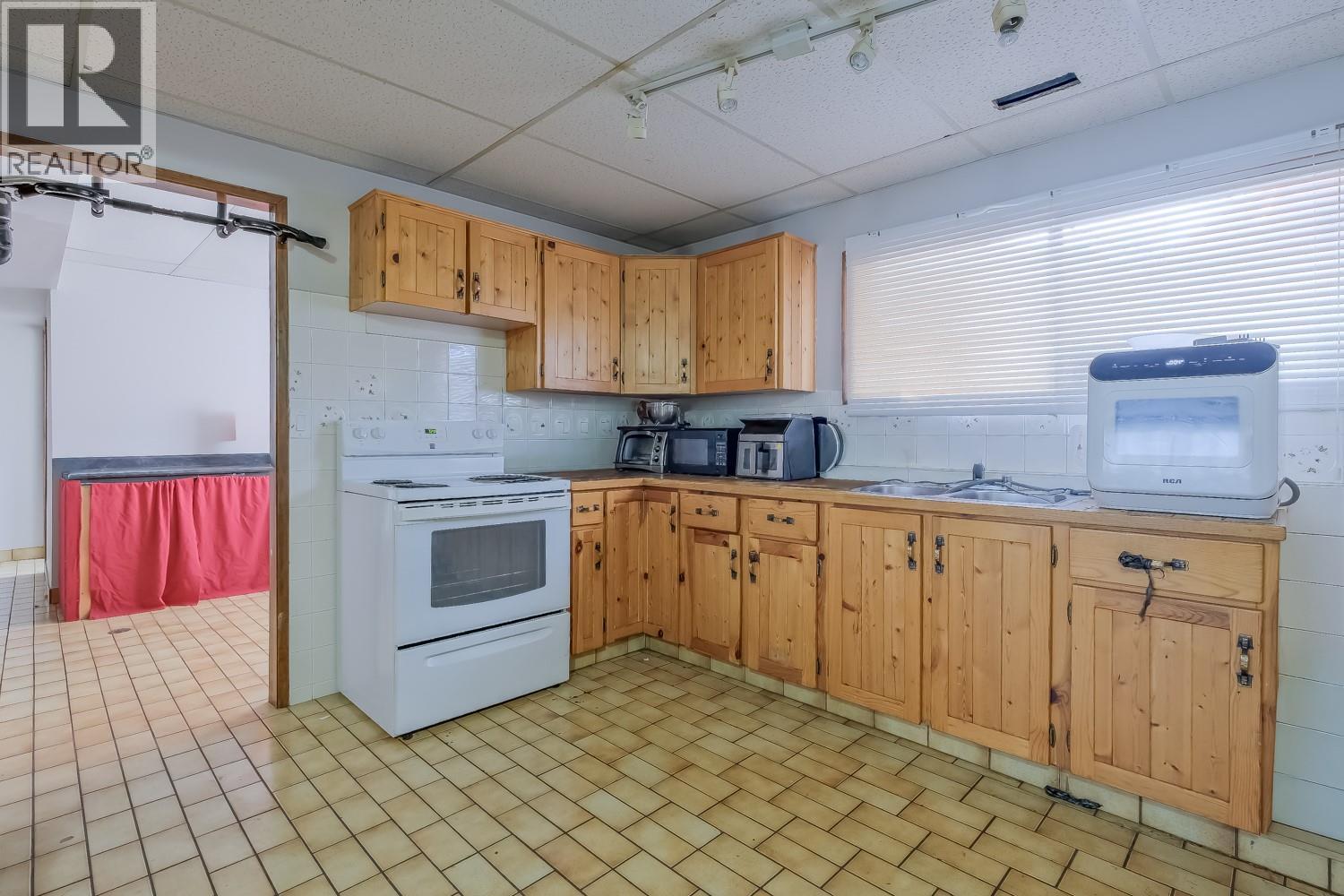 1185 Graham Road