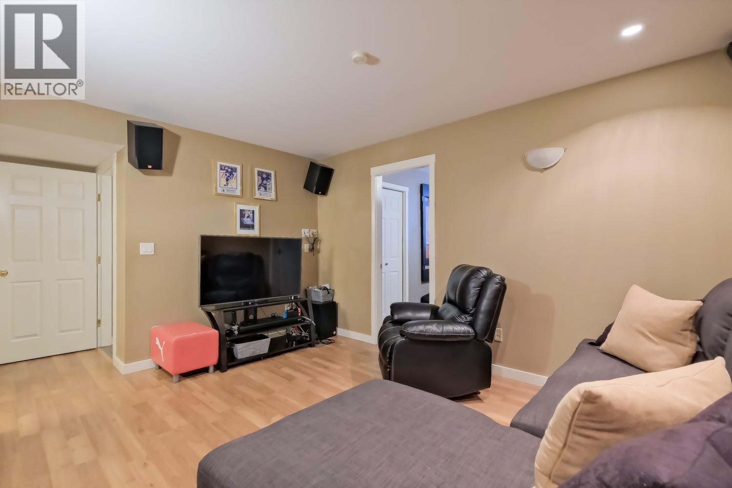 2175 Shannon Ridge Drive Unit# 2