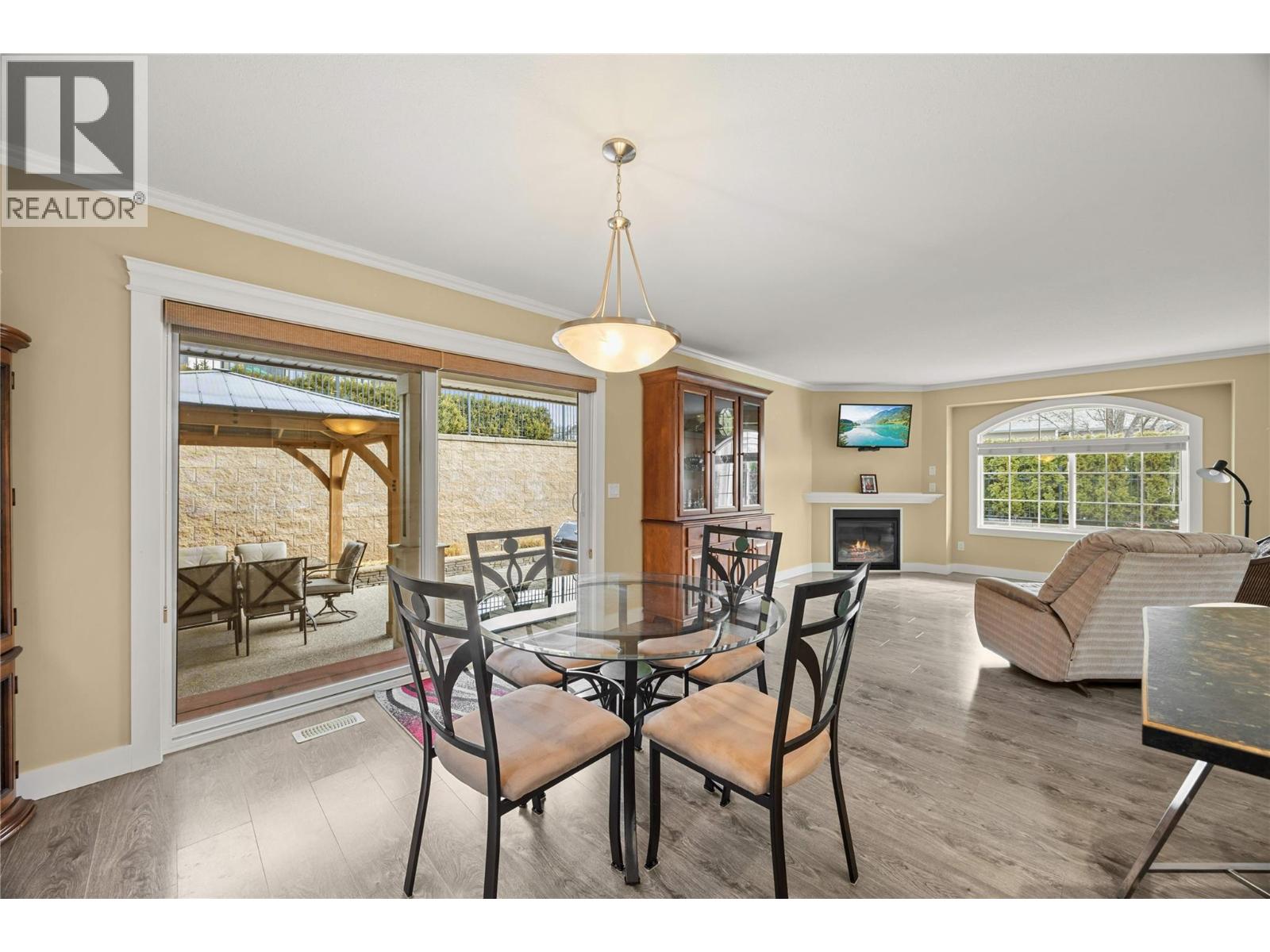 3414 Kingfisher Road