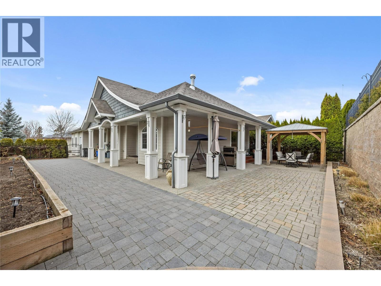 3414 Kingfisher Road