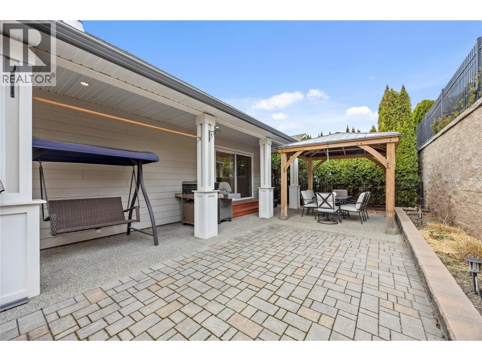 3414 Kingfisher Road