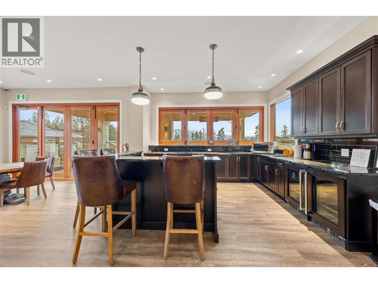 3414 Kingfisher Road
