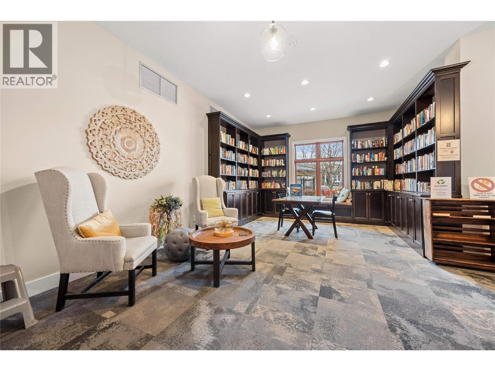3414 Kingfisher Road