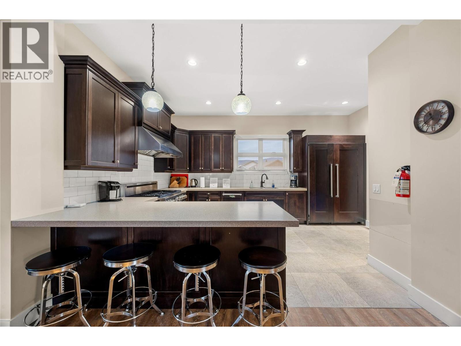 3414 Kingfisher Road