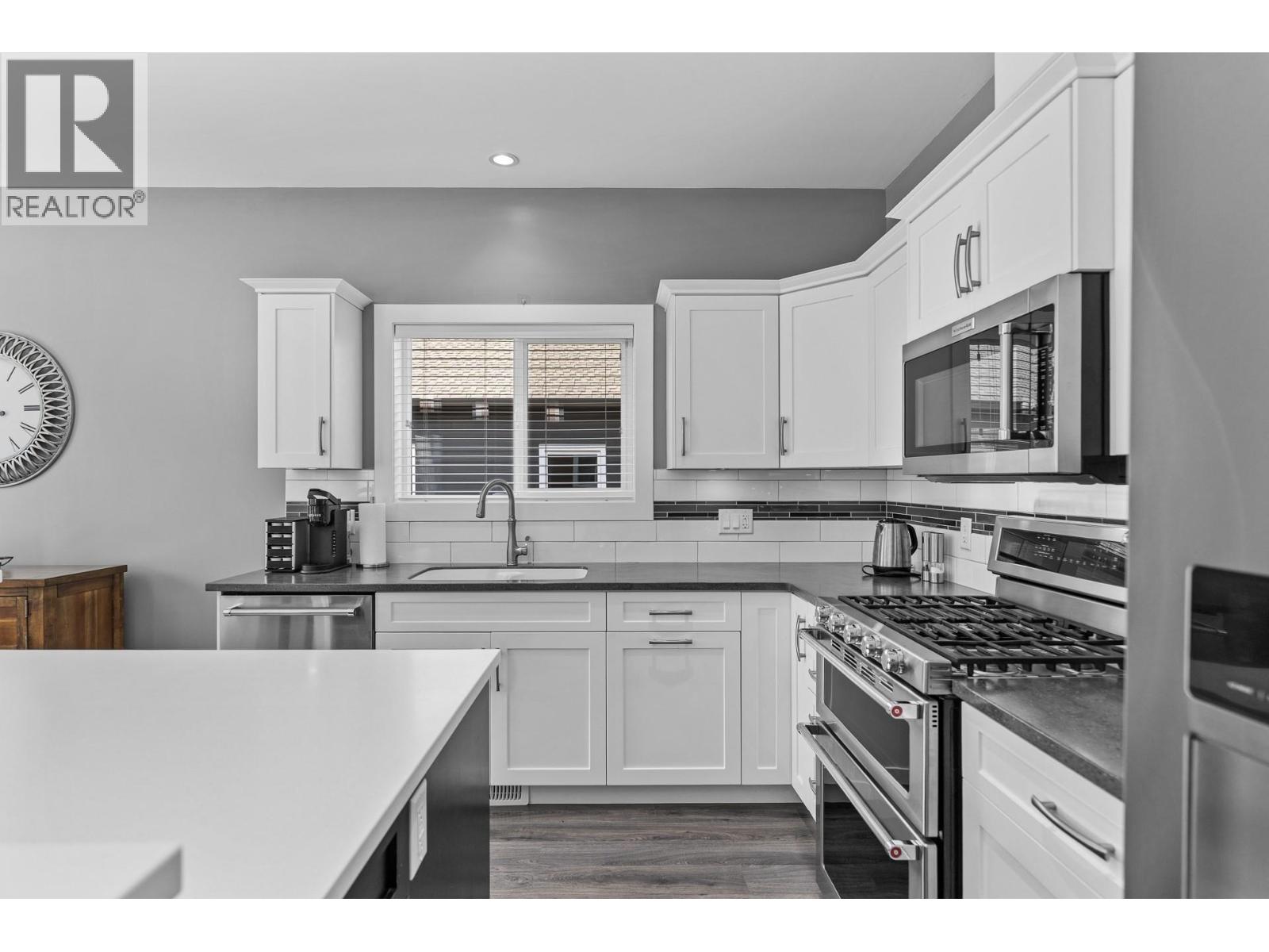 3399 Kingfisher Road