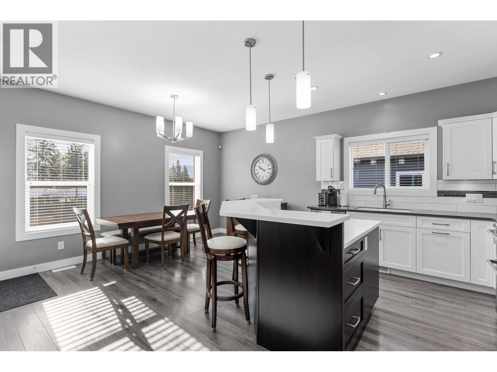 3399 Kingfisher Road