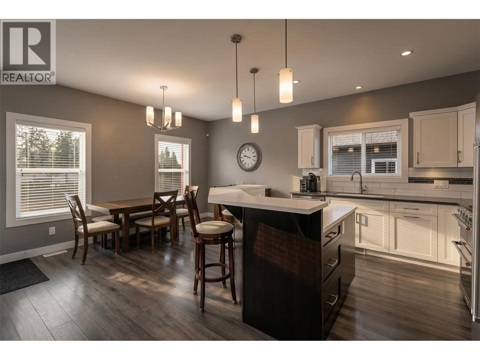 3399 Kingfisher Road