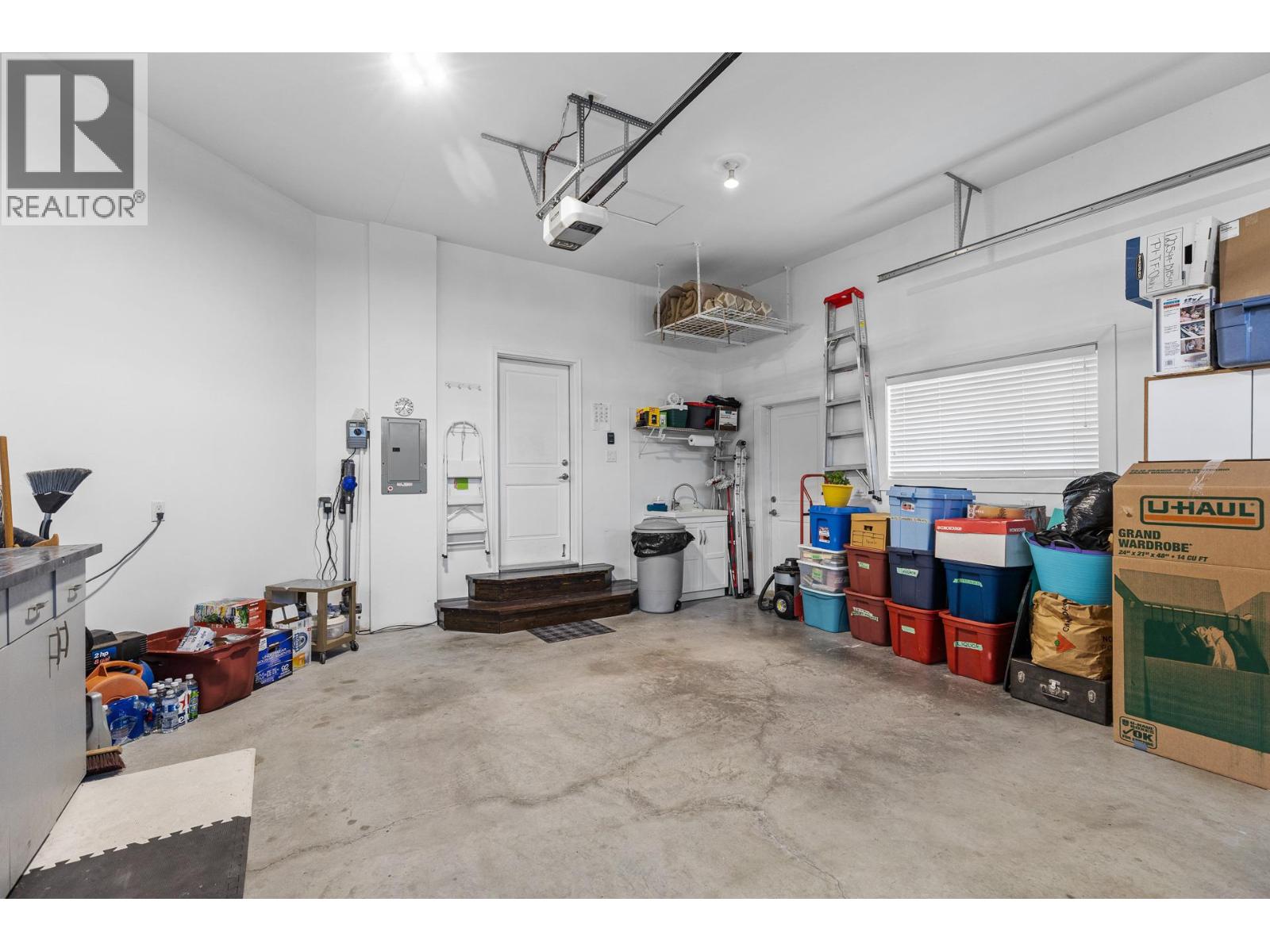 3399 Kingfisher Road
