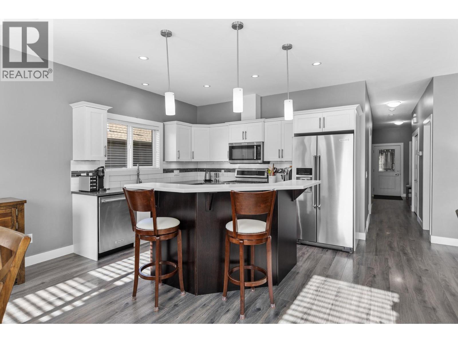 3399 Kingfisher Road