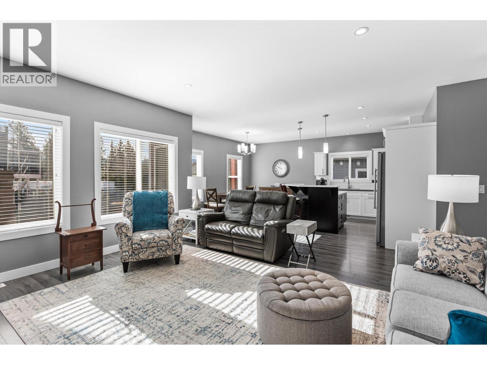 3399 Kingfisher Road