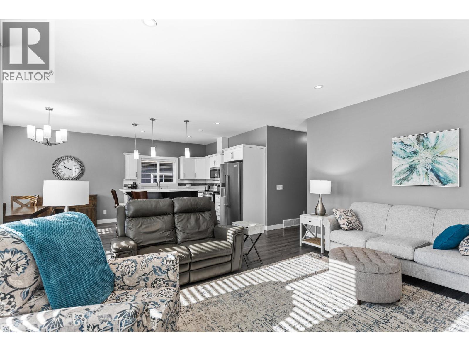 3399 Kingfisher Road
