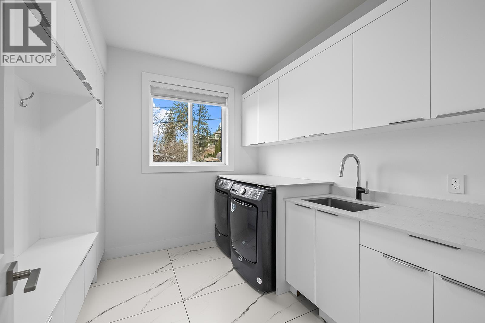 1047 Oak Barrel Place