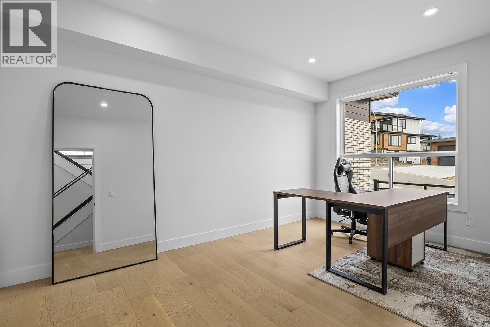 1047 Oak Barrel Place