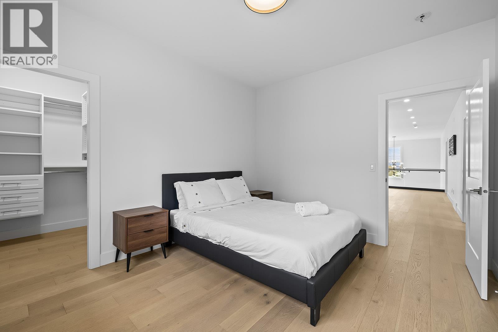 1047 Oak Barrel Place