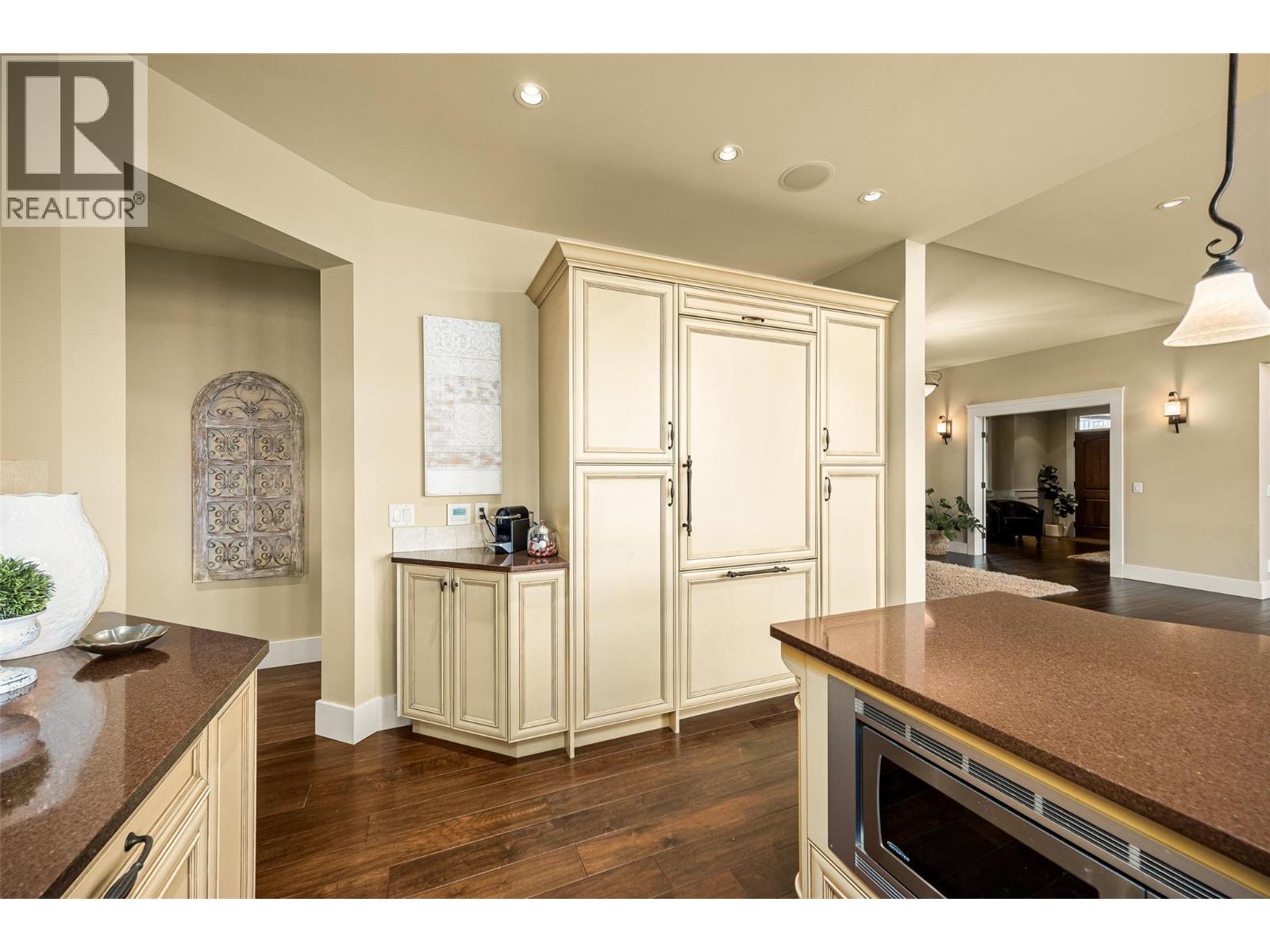 2583 Lucinde Road